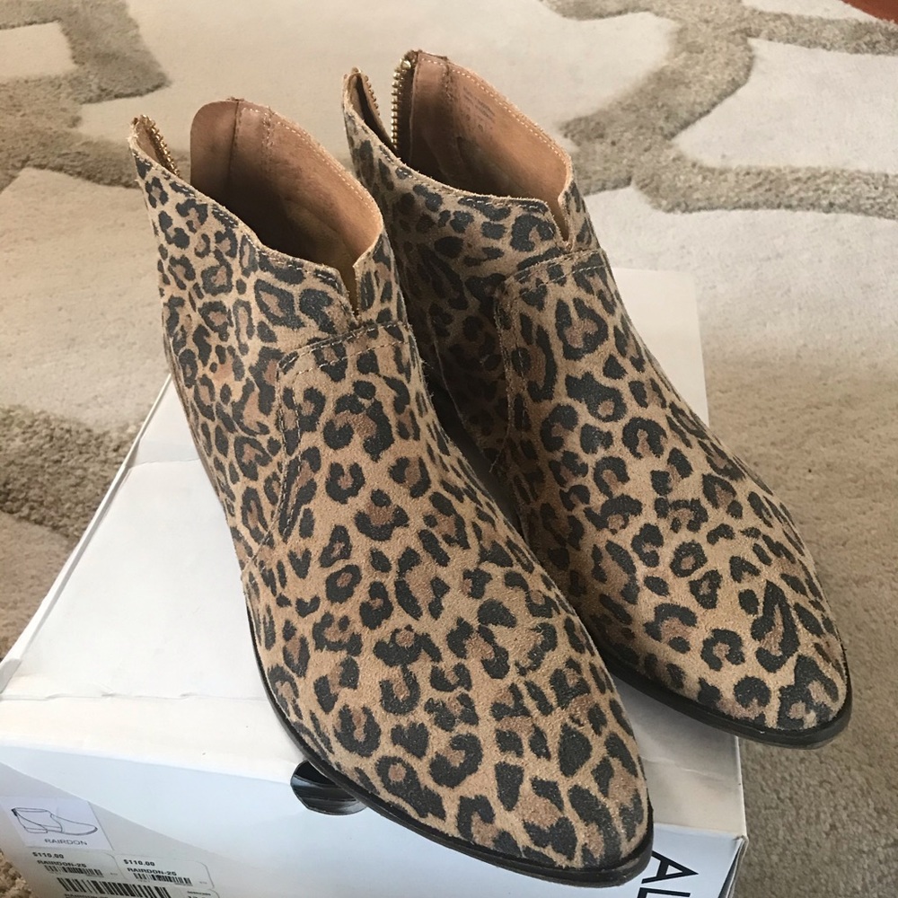 Leper’s print shoes